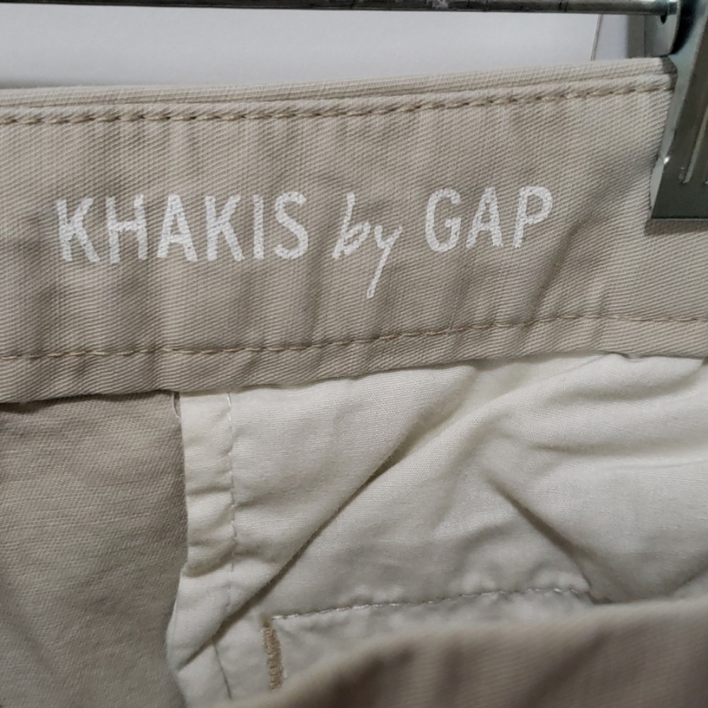 GAP Khakis shorts